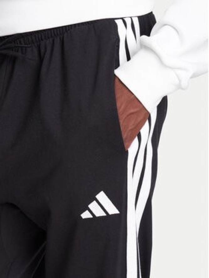 adidas Spodnie dresowe Essentials 3-Stripes JE6430 Czarny Regular Fit