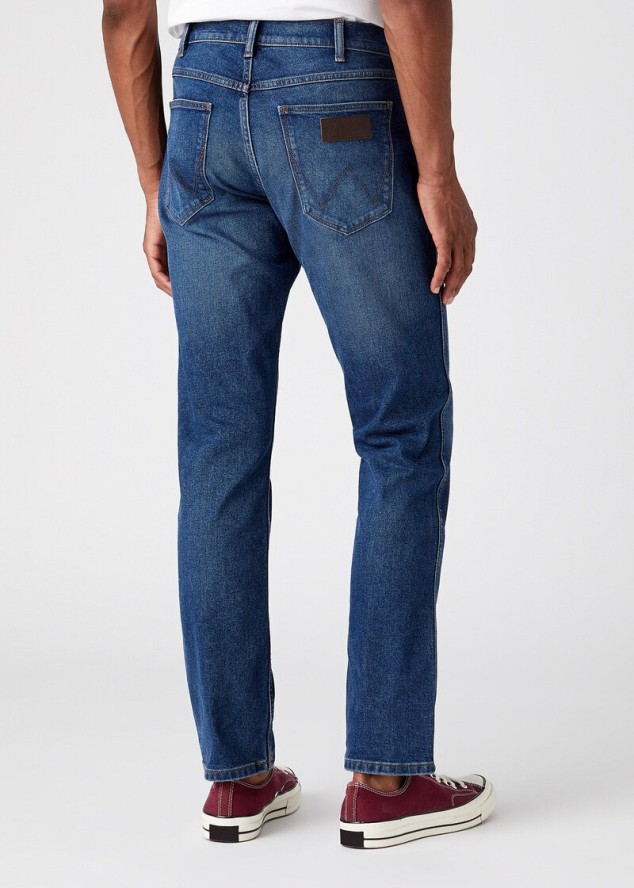 WRANGLER MĘSKIE SPODNIE JEANSOWE WRANGLER GREENSBORO BLUE ARCADE W15QYL31Q 112145844
