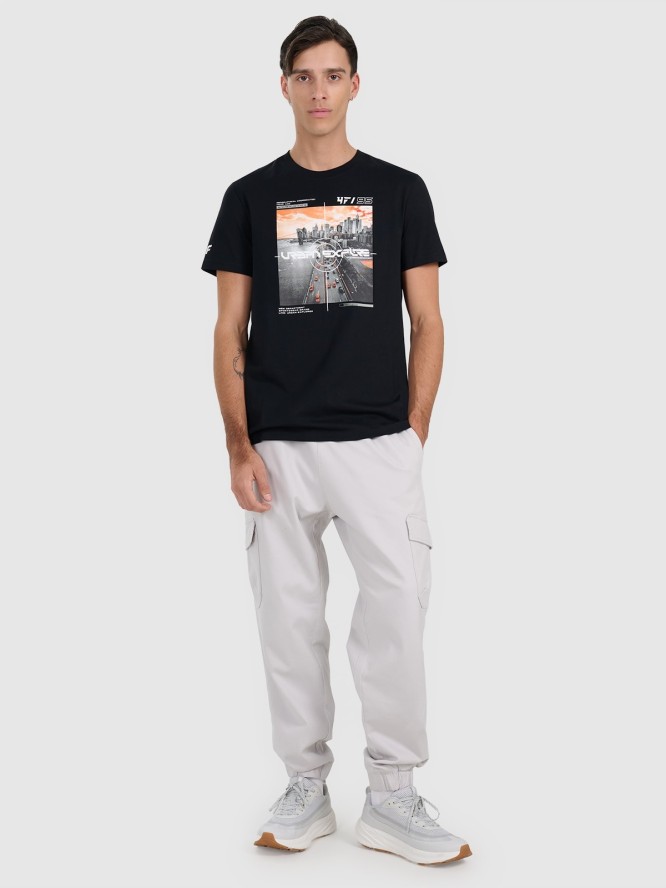 4F T-shirt regular z nadrukiem męski - czarny M