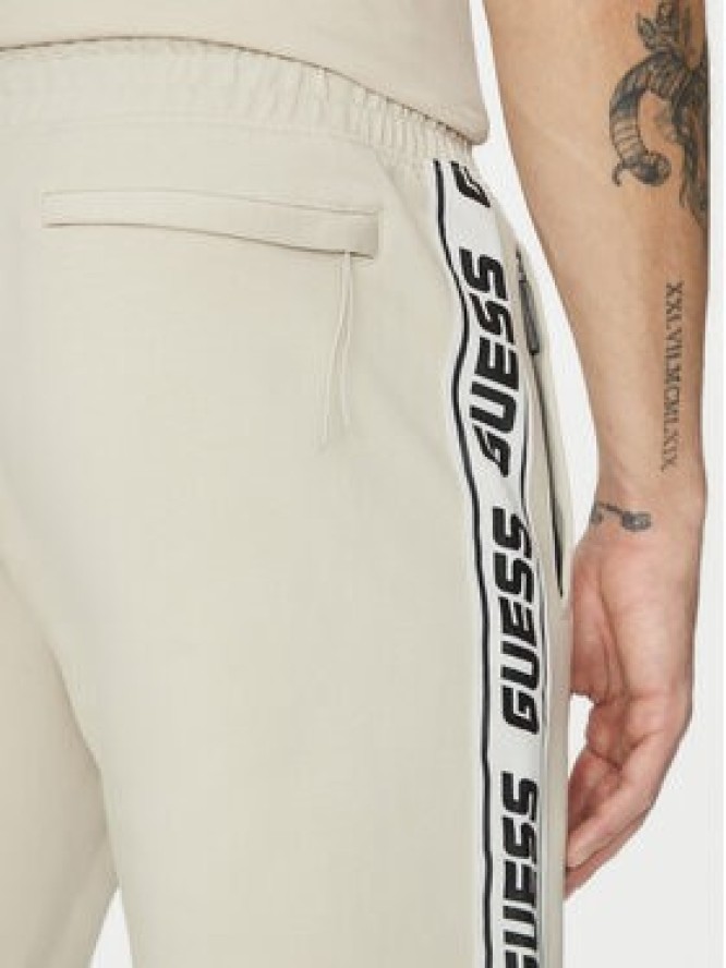 Guess Szorty sportowe Z2YD02 K6ZS1 Écru Regular Fit