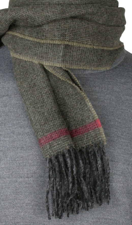 Szalik Wełniany z Frędzlami, Zielony z Czerwonym Paskiem, Ciepły, Męski -V. FRAAS