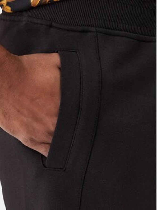 Versace Jeans Couture Szorty sportowe 80GADT00 CF01T Czarny Regular Fit