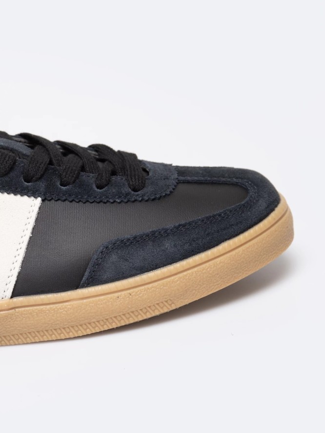 Sneakersy męskie czarne RR174033 906