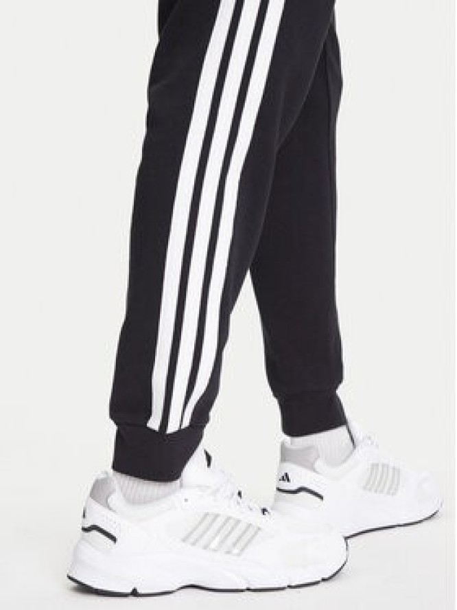 adidas Spodnie dresowe Essential 3-Stripes JD1881 Czarny Regular Fit