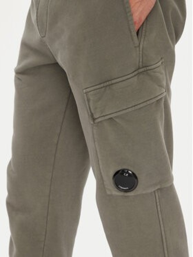 C.P. Company Spodnie dresowe 19CMSP720A006372R Zielony Regular Fit
