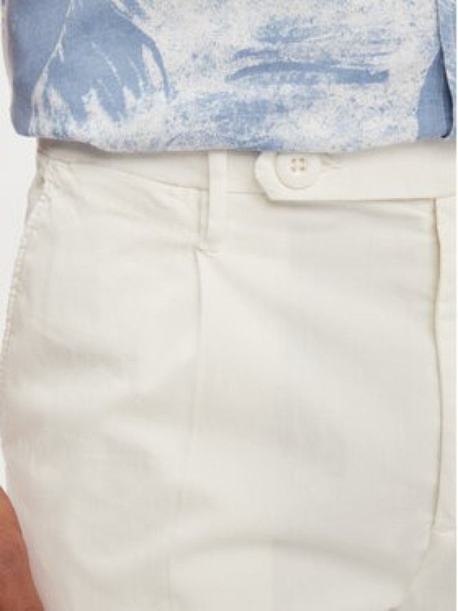 Guess Szorty materiałowe Noah M4GD14 WG3QA Écru Slim Fit
