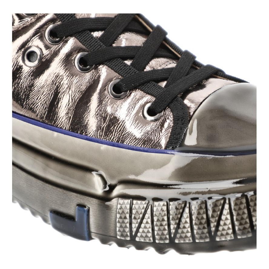 Złote Sneakersy John Doubare Stylowe Obuwie Męskie