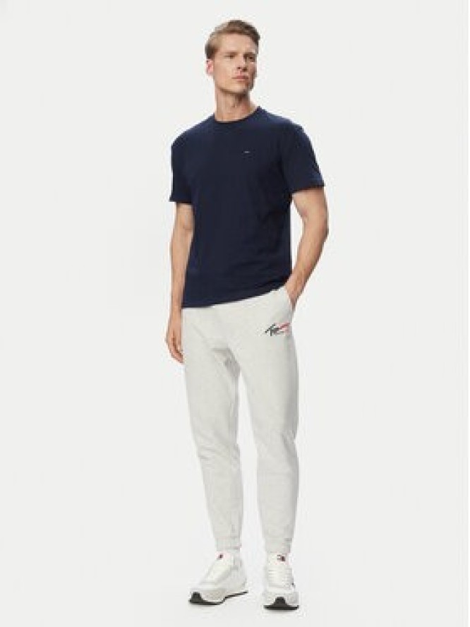 Tommy Jeans T-Shirt DM0DM22504 Granatowy Regular Fit