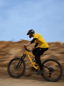 4F Spodnie dresowe męskie - czarne XXL