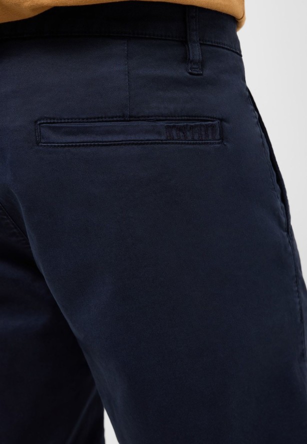 Męskie Szorty Mustang Style Brad Chino Shorts Dark Sapphire 1017473 4136