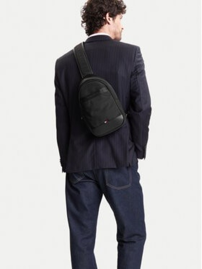 Tommy Hilfiger Plecak Th Nylon Travel Sling Bag AM0AM13572 Czarny