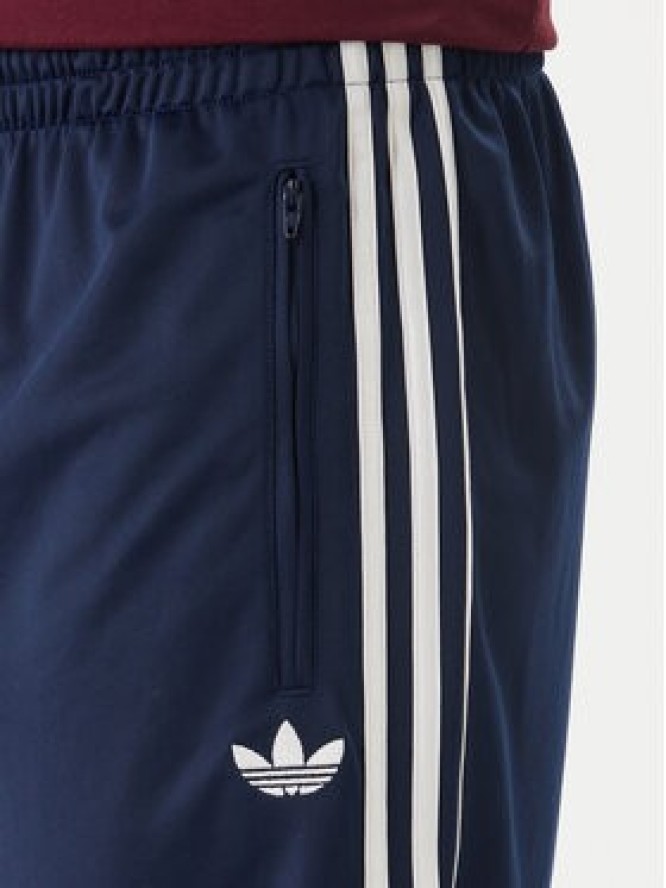 adidas Szorty sportowe Firebird KE1374 Granatowy Regular Fit