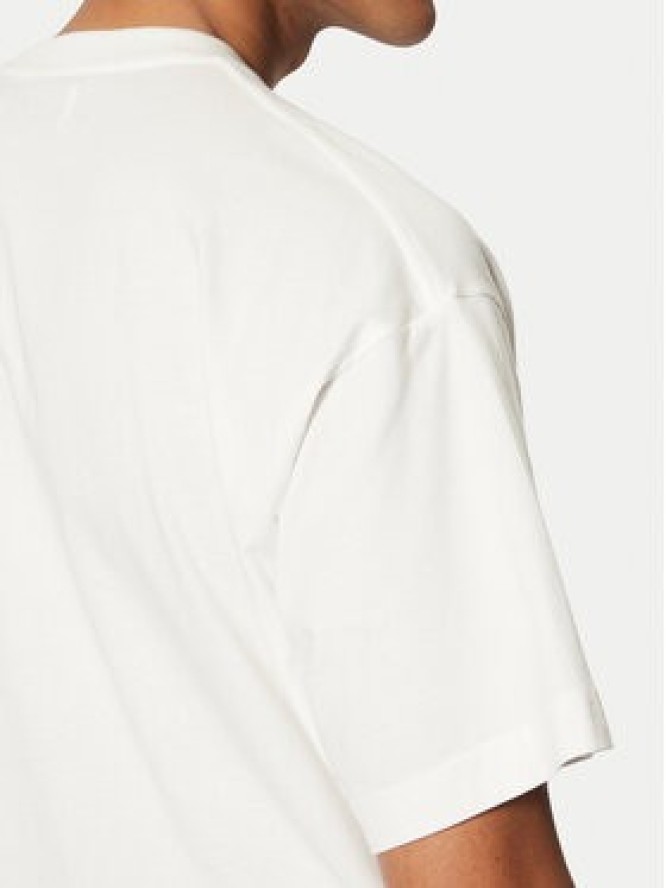Replay T-Shirt M6880 .000.2660 Biały Loose Fit