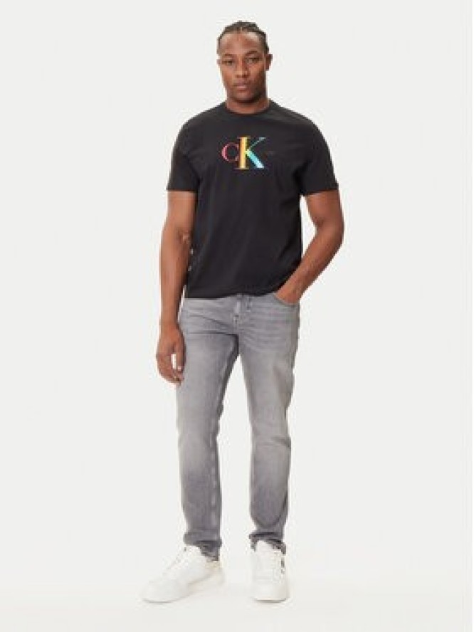 Calvin Klein Jeans T-Shirt Pride Graphic LV04RC800G Czarny Regular Fit