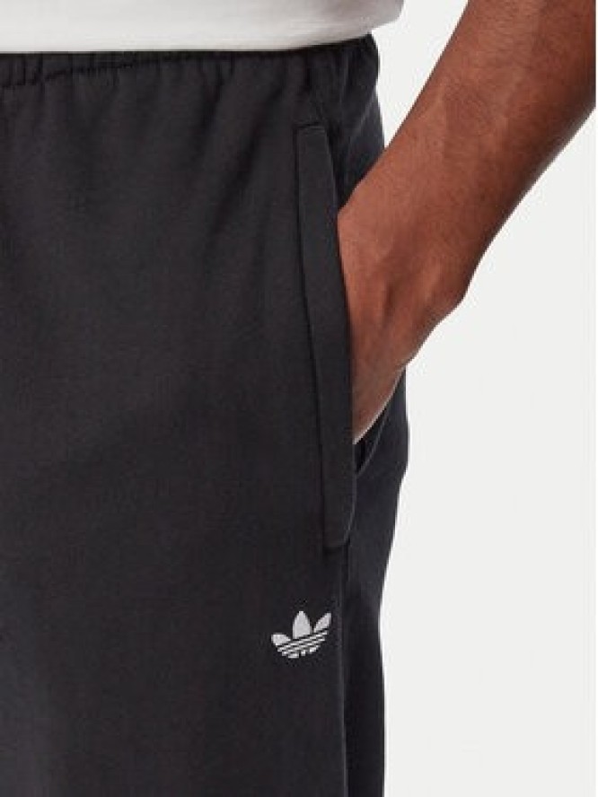 adidas Spodnie dresowe Trefoil Essentials KR3463 Czarny Regular Fit