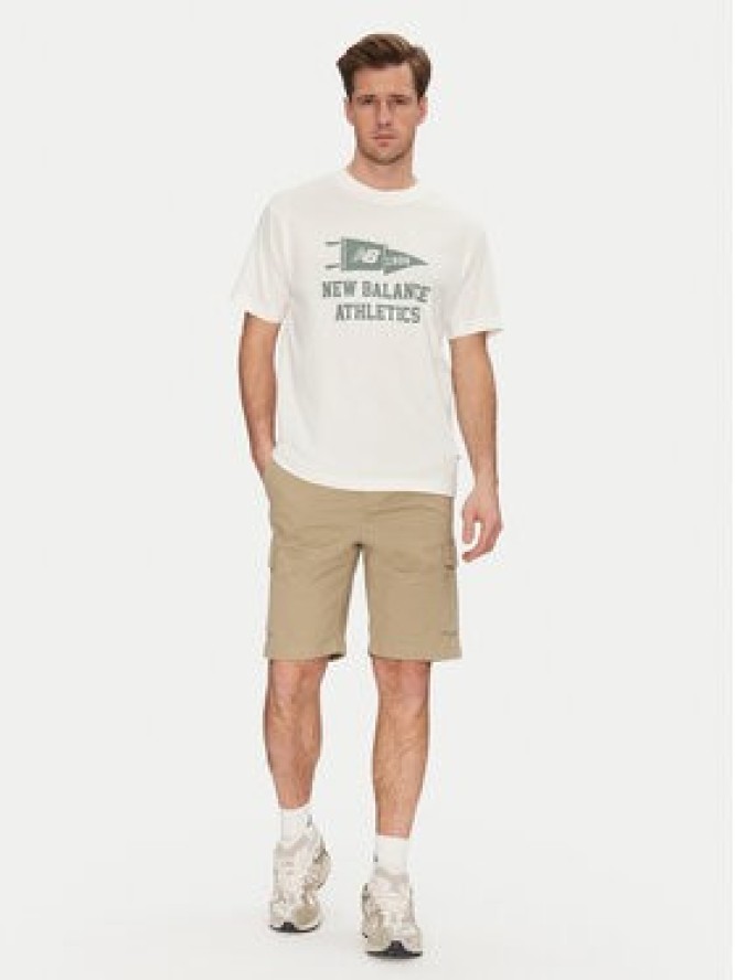 New Balance T-Shirt MT51924 Biały Relaxed Fit