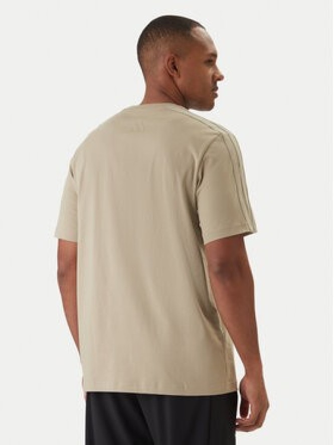 adidas T-Shirt Lux Coffee Cafe Pour Graphic KB4846 Zielony Loose Fit