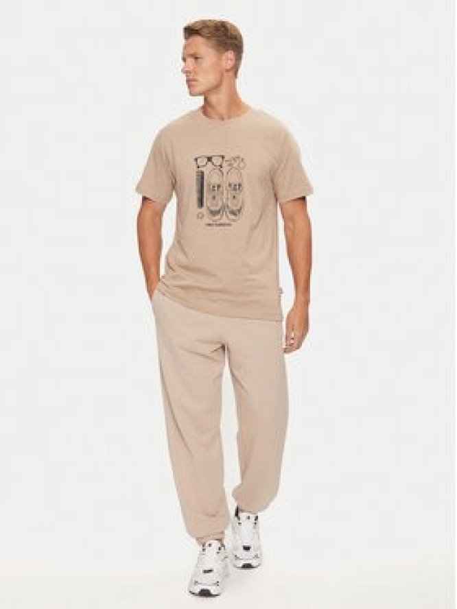 New Balance T-Shirt Sport Essentials Graphic MT43902DRW Beżowy Regular Fit