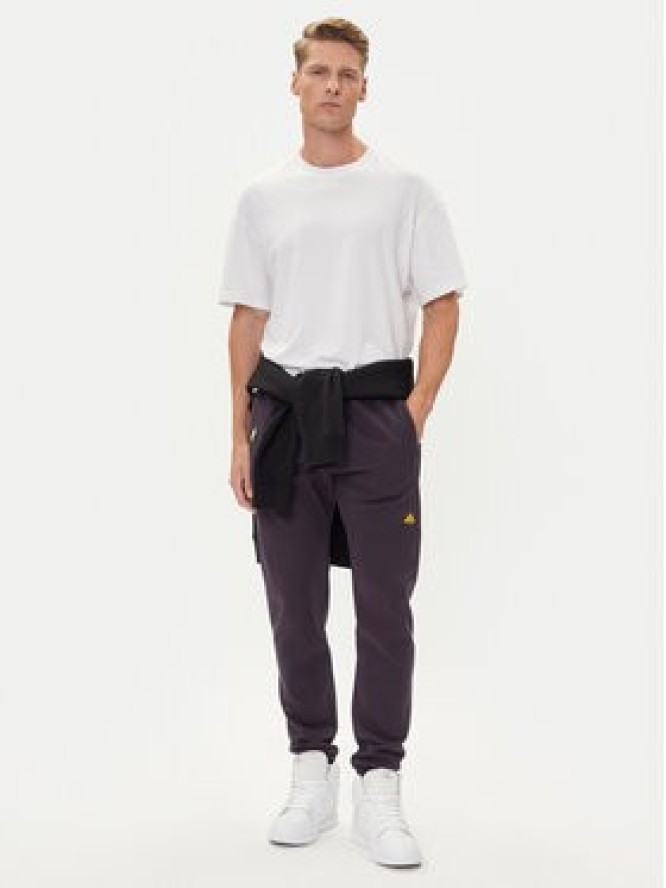 adidas Spodnie dresowe Fortnite JV8015 Fioletowy Regular Fit