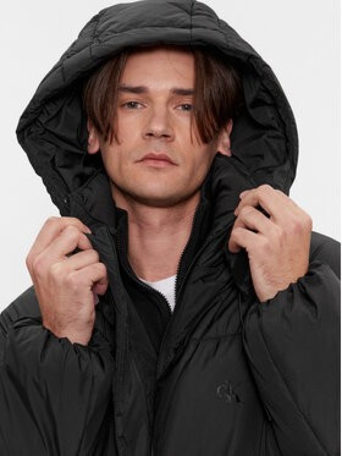 Calvin Klein Jeans Kurtka zimowa J30J324078 Czarny Relaxed Fit