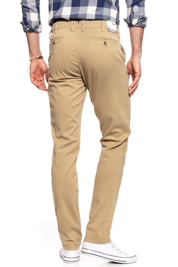 WRANGLER SPODNIE MĘSKIE CHINO GOLDEN SAND W16LRN223 112127318