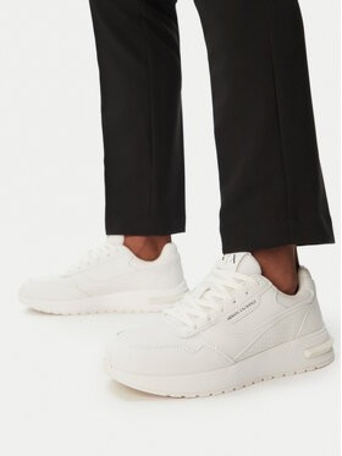 Armani Exchange Sneakersy XM002625 AF22779 U0003 Biały