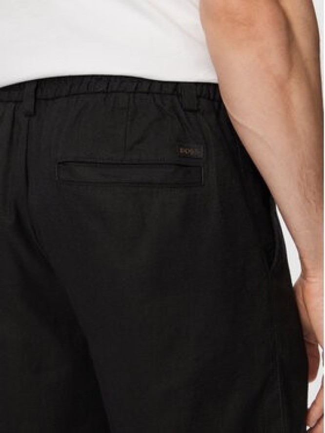 BOSS Szorty materiałowe 50559178 Czarny Regular Fit