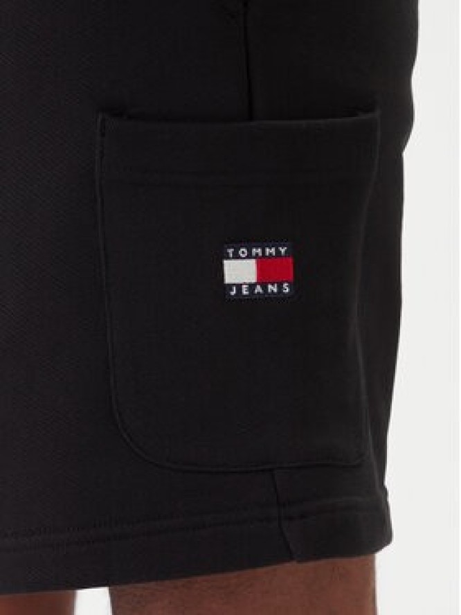 Tommy Jeans Szorty sportowe Badge DM0DM18479 Czarny Regular Fit