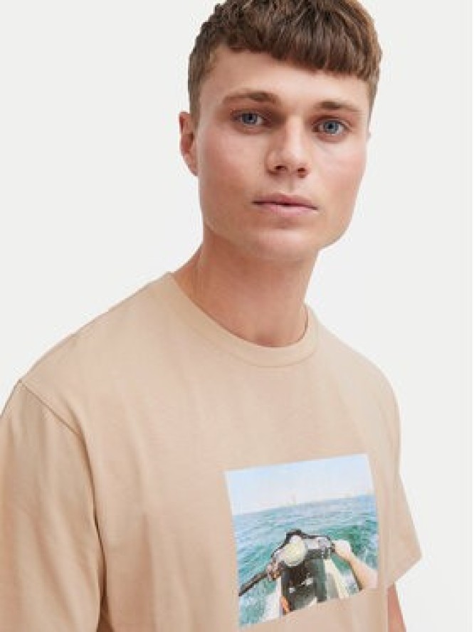 Solid T-Shirt 21108237 Beżowy Regular Fit