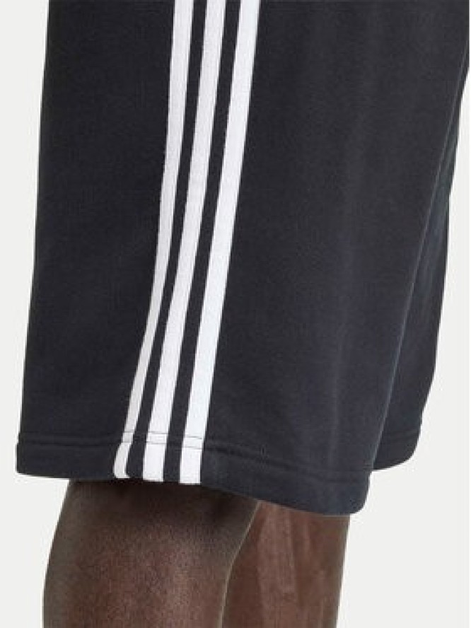 adidas Szorty sportowe 3-Stripes KE3566 Czarny Regular Fit