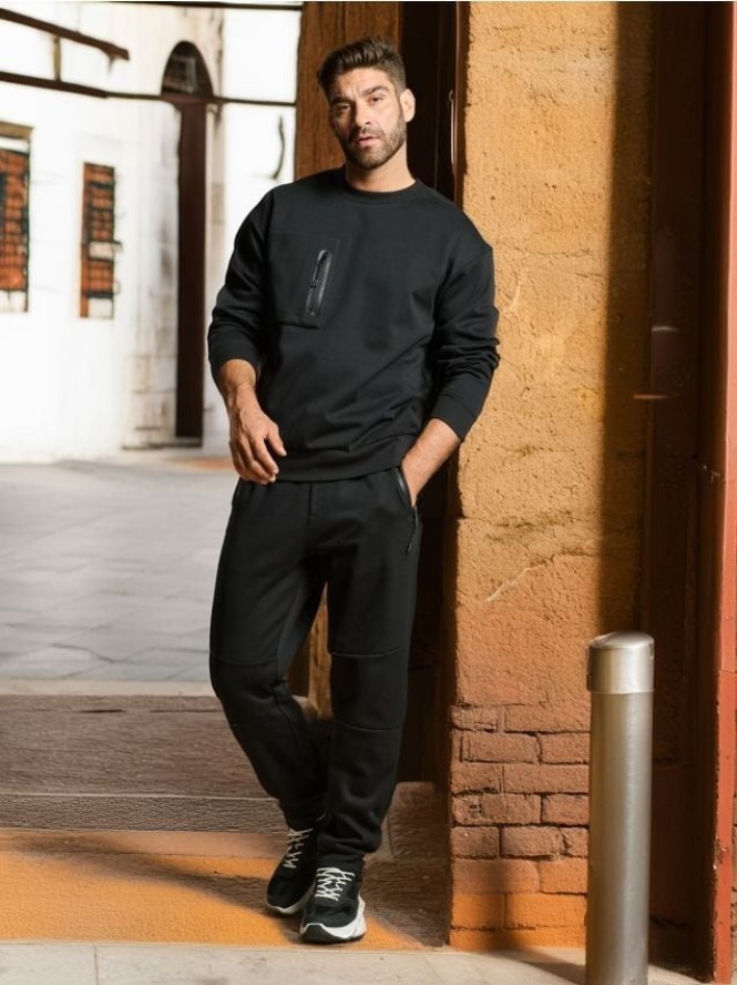 Spodnie dresowe - czarny