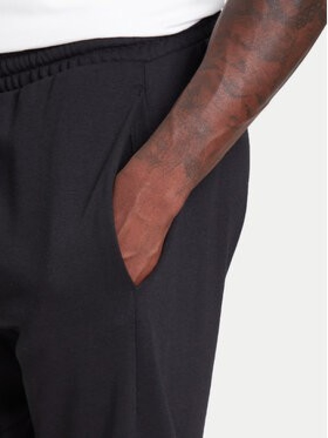 adidas Spodnie dresowe Essentials Big Logo IN6163 Czarny Regular Fit