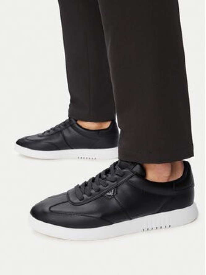 Emporio Armani Sneakersy EM003062 AF20004 UC001 Czarny