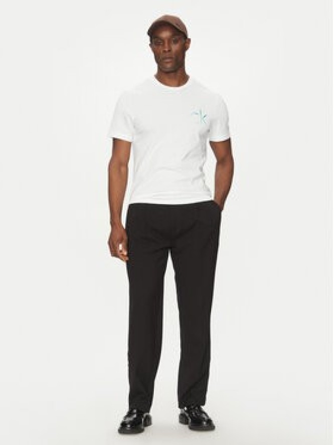 Calvin Klein T-Shirt Chest Logo K10K114146 Biały Regular Fit