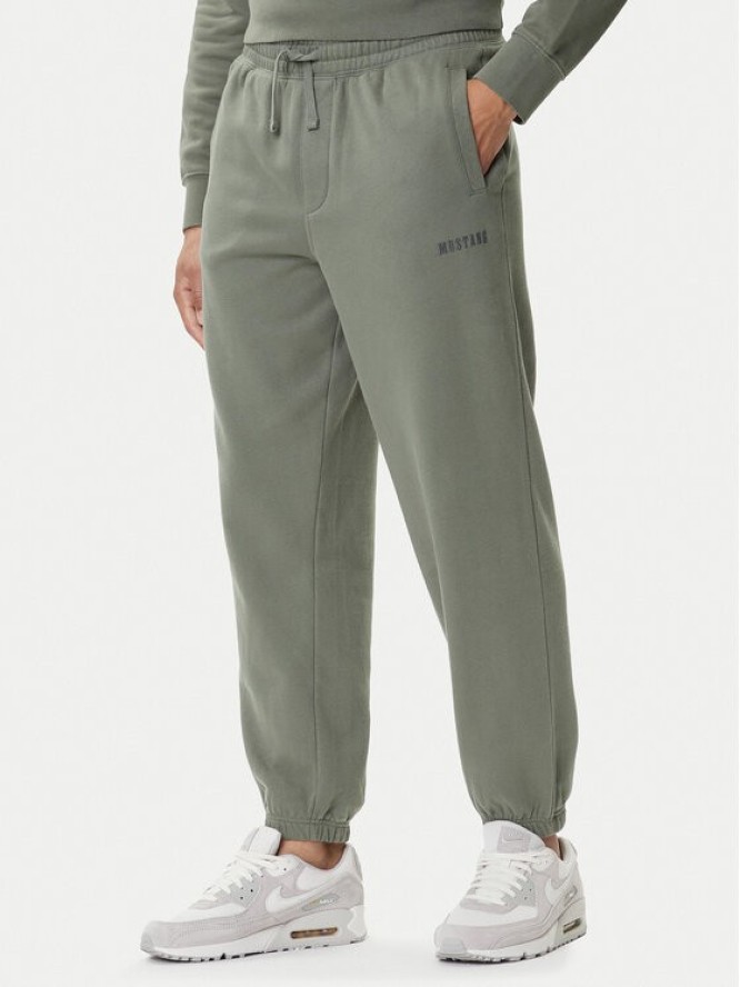 Mustang Spodnie dresowe Logan 1016975 Zielony Regular Fit