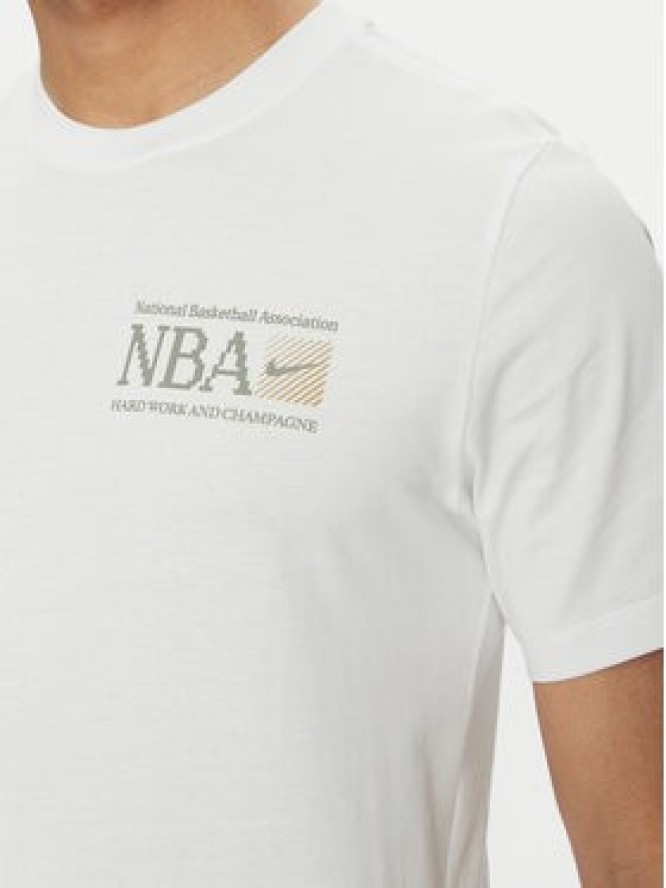 Nike T-Shirt FQ6138 Biały Regular Fit