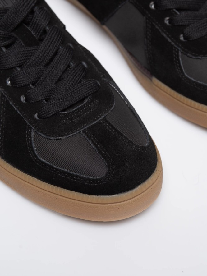 Sneakersy męskie ze skóry naturalnej czarne RR174038 906