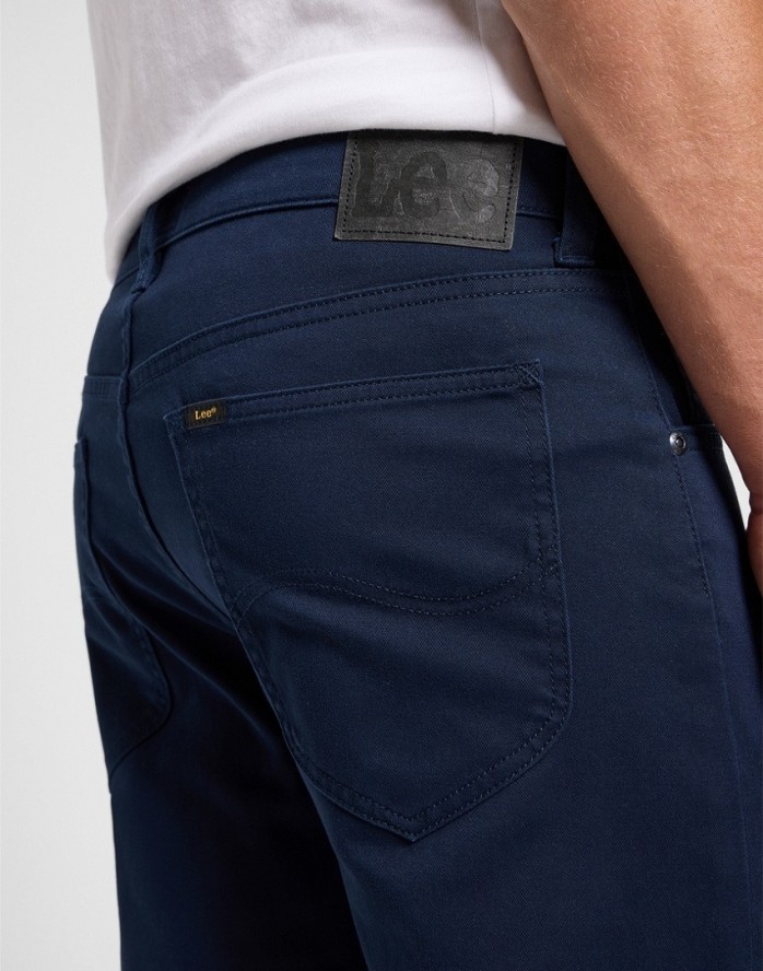 MESKIE SPODNIE MATERIALOWE LEE DAREN ZIP FLY RIVET NAVY 112363965