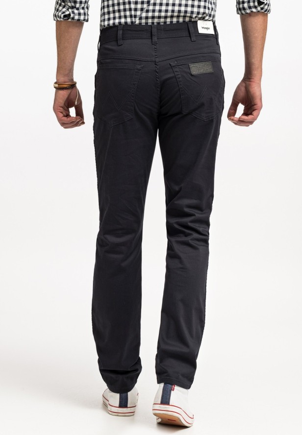 WRANGLER TEXAS SLIM MĘSKIE SPODNIE MATERIAŁOWE DARK NAVY W12SEAXAE 112330702