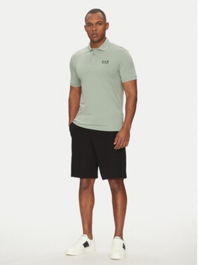 EA7 Emporio Armani Szorty materiałowe 7M000143 AF13538 UC001 Czarny Regular Fit