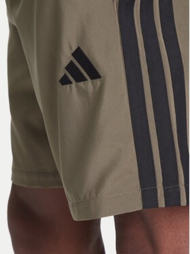 adidas Szorty sportowe Essential 3-Stripes Chelsea JE6434 Khaki Regular Fit