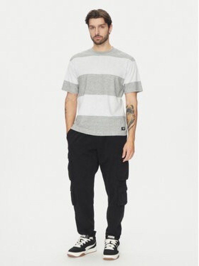 Vans T-Shirt Bergman VN000KUE Szary Regular Fit