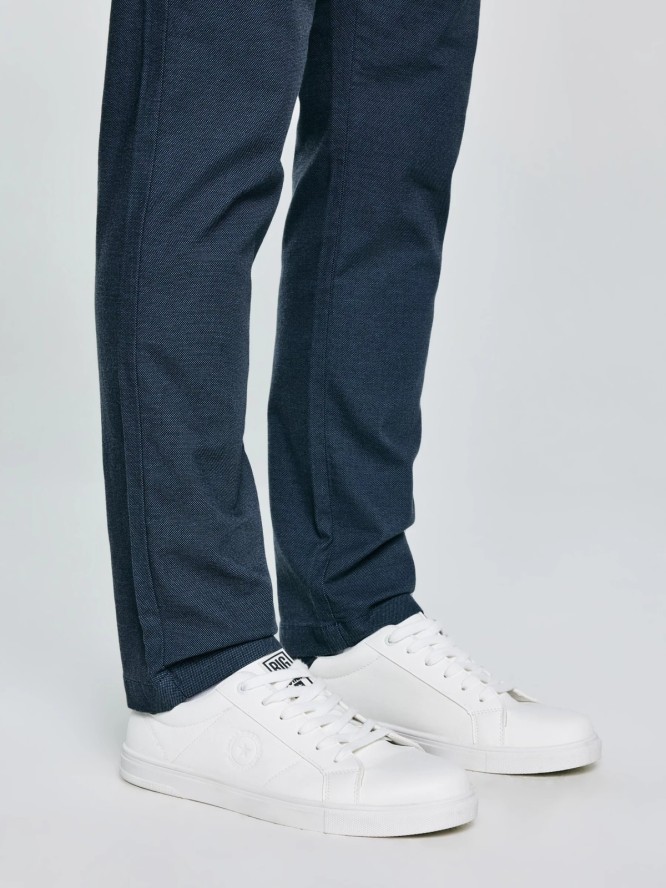 Sneakersy męskie ze skóry ekologicznej białe NN174282 101