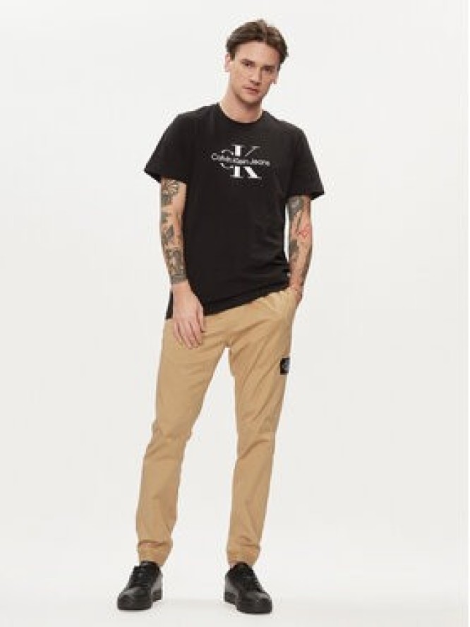 Calvin Klein Jeans T-Shirt Distrupted J30J325190 Czarny Regular Fit