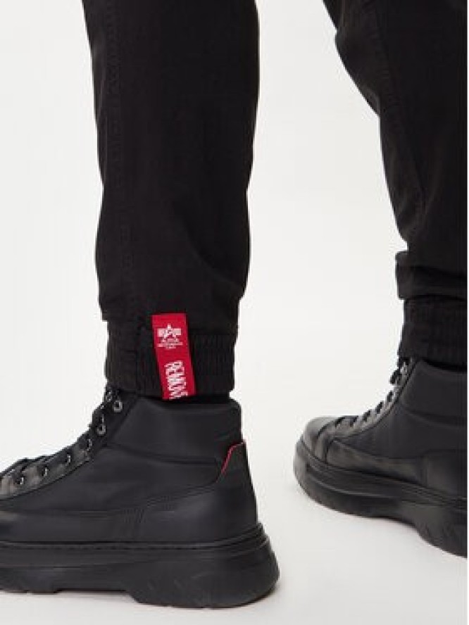 Alpha Industries Joggery Airman 188201 Czarny Tapered Fit
