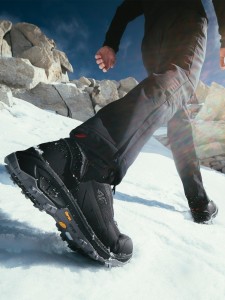 4F Wysokie buty trekkingowe ICE CRACKER z izolacją Primaloft męskie - czarne 41