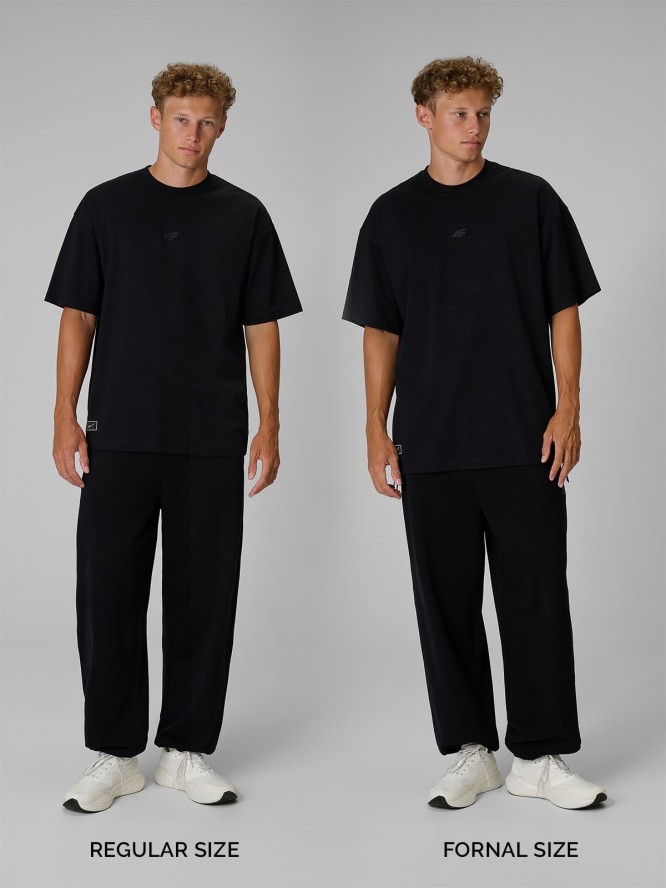 4F Regular Size: T-shirt loose z nadrukiem 4F | Tomasz Fornal - czarny S