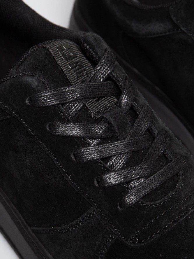 Sneakersy męskie ze skóry naturalnej zamszowej czarne OO174012 906