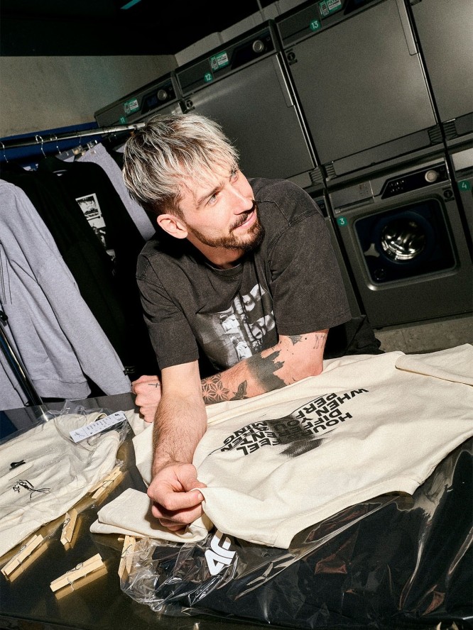 4F Regular Size: T-shirt loose z nadrukiem 4F | Tomasz Fornal - szary M