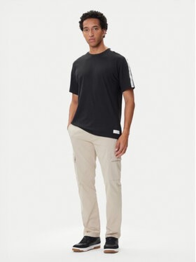 Tommy Hilfiger T-Shirt Logo UM0UM03005 Czarny Regular Fit